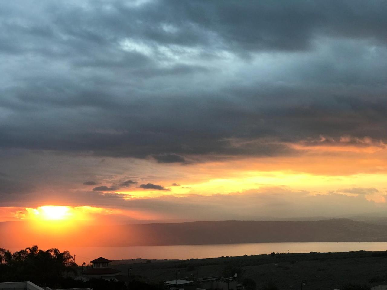 Lakeside Terrace Neot Golan 外观 照片